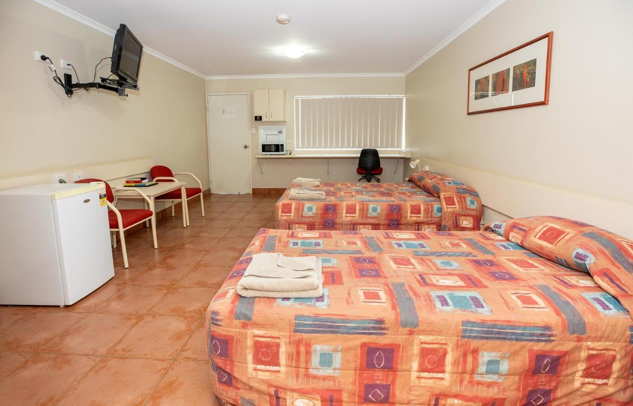 Leichhardt Hotel Motel Cloncurry Bagian luar foto