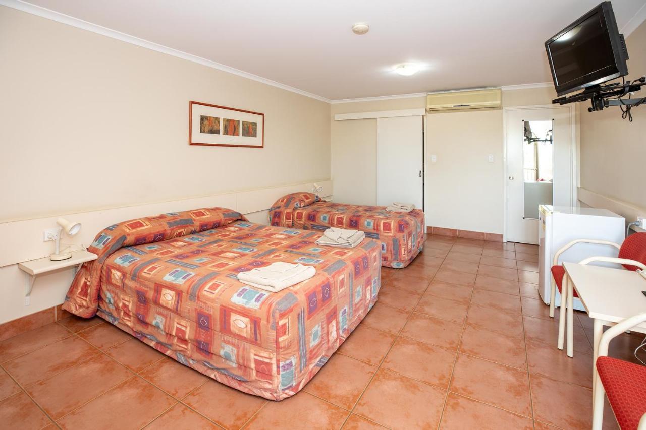 Leichhardt Hotel Motel Cloncurry Bagian luar foto